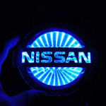 Auto Esiosa Tagumine LED Embleem M&auml;rk Valgusti Kleebis Nissan Qashqai Teana Sentra Sylphy XTrail Patrol Juke Almera Versa Tarvikud 11.7 X 10.0cm sinine