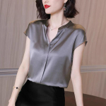 Satiinpluus Naiste l&uuml;hikeste varrukatega &uuml;laosa &uuml;hev&auml;rviline hall V-kaelusega pluusid, mustad hallid suvised &scaron;ifoonist topsid 3XL hall