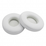 Peakomplekti k&otilde;rvapadjad kaitsekatte asendusvalgust m&auml;luvahust k&otilde;rvapadjad, mis &uuml;hilduvad valge