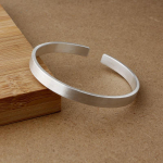 Seiko S999 T&auml;ielikult H&otilde;bedane Sile Harjatud K&auml;ev&otilde;ru Lihtne Meeste ja Naiste Paari Avatud K&auml;ev&otilde;ru K&auml;ev&otilde;ru Gravureeritud S&otilde;nadega DIY Kingitus Adjustable size