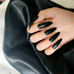 24 tk/komplekt V&auml;rvilised &uuml;hev&auml;rvilised v&otilde;ltsk&uuml;&uuml;nekleebised Kiiresti ja lihtsalt kantavad pikkade k&uuml;&uuml;nte kunsti kleebised must