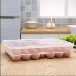 &Uuml;hekihiline 34 ruudustikuga vertikaalne munade s&auml;ilituskarp k&uuml;lmkapi kr&otilde;beda plastikust munaaluse kaasaskantav rest 34 squares puhas