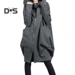 Naiste kapuutsiga pikkade varrukatega dressipluus, t&otilde;mblukk, suured taskud, v&otilde;lts, kaks t&uuml;kki, &uuml;hev&auml;rviline keskmise pikkusega kapuutsiga jakk 2XL must