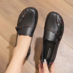 Keskealiste ja eakate naiste kevadised ja s&uuml;gisesed lamedad nahkkingad, ema vintage mugavad pehme tallaga pealepandavad kingad 35 must