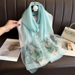 Siidist k&auml;sitsi tikitud sall: Elegantne mooruspuusiidist sall kevadiseks ja s&uuml;giseseks hooajaks 70*180CM roheline