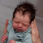 Elutruu 19-tolline s&uuml;ndinud vasts&uuml;ndinud beebinukk Pascale Realistlik magav K&auml;sitsi implanteeritud juustega simulatsiooninukk lapsele Pehme puudutusega riidest keha &Uuml;mbers&uuml;ndinud nukk Cloth Body Doll