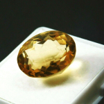 Fasetseeritud 10,65 ct topaasir&otilde;ngas Suurus AA++ Kollane Ovaalne L&otilde;ige 15 mm Lahtine V&auml;&auml;riskivi 15.2 mm approx kollane