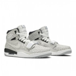 Air Jordan Legacy 312 Flip AV3922-100 EU 45.5 valge