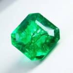 9 ct Looduslik Lahtine V&auml;&auml;riskivi Roheline Smaragd Kolumbia Ruudukujuline L&otilde;ige SERTIFITSEERITUD Smaragd 12.6 mm approx roheline