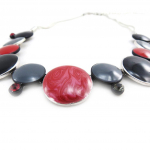 NOA [J4220] - Collier Cr&eacute;ateur 'Coloriage' rouge gris punane