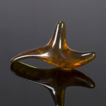 1 tk Merevaiguvaha kolmnurkne jalamasseerija Gua Sha n&otilde;elravi masseerija Acupoint Stick Shiatsu t&ouml;&ouml;riist Tervishoid