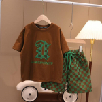 Uus poistemoodne T-s&auml;rkide komplekt Suvised l&uuml;hikesed p&uuml;ksid Moodne kaheosaline &uuml;likond 110cm must