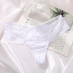 G-String naiste alusp&uuml;ksid, j&auml;&auml;siidist &otilde;mblusteta aluspesu naiste stringid, suur suurus 164 M valge