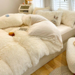 Lihtne &uuml;hev&auml;rviline naaritsa samet voodipesu neljaosaline komplekt talvine pl&uuml;&uuml;s soe tekikate punane fliis tekk voodi 4-osaline komplekt King valge