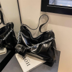 Mood Naiste trend Mood Suure mahutavusega h&otilde;bedane pehmest PU-nahast kaenlaaluste kott commute Hobo &otilde;lakotid 40x8x25cm h&otilde;be