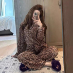 Kevad/suvine naiste leopardimustriga pidžaamakomplekt - &otilde;huke kardigan ja seksikas koduriietus M (80-100 lbs)