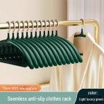 &Otilde;lavarre toega &otilde;mblusteta libisemiskindel sviitri riidepuu 5 pieces