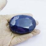 Looduslik sinine safiir 869,35 ct ovaalse l&otilde;ikega sertifitseeritud lahtine v&auml;&auml;riskivi 62.5 mm Approx. sinine