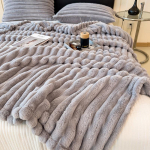 Luksuslik paksustatud kunstk&uuml;&uuml;likukarvast flanelltekk - Soe piimavildist kate uinakuteks ja kingitusteks 180x200cm - Single Blanket