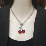 Naiste mood INS musta kirsi kaelakee, lihtne mitmek&uuml;lgne rangluuga kaelakee uue disainiga ehtekink Red Cherry