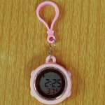 Multifunktsionaalsed elektroonilised digitaalsed taskukellad Unisex &otilde;de Doktor Riputav karabiiniga v&otilde;tmehoidjad &otilde;pilaste kell