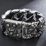 Gooti pealuu Death's Head &auml;&auml;rekett k&auml;ev&otilde;rud meestele Steampunk jalgratturitele skelett Ehted Massiivne roostevabast terasest meeste k&auml;ev&otilde;ru Uus saabumine 22CM h&otilde;be