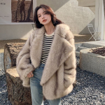 Talvine vaba vabaaja paks soe pehme karvane kunstkarusnahast mantel Naiste luksuslik karvane kohev jakk Korea mood L pruun