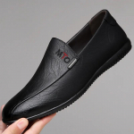 Moedisainer Uued Kerged Suuga &Uuml;hev&auml;rvilised Meeste Mokassiinid Kevad S&uuml;gis Mood Lamedad Slip-on Pehme Nahk &Auml;ri Vabaaja Kingad Mehelikud 38