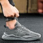 Meeste mood vabaajaspordijalatsid &otilde;uev&otilde;rgust hingav &otilde;hkpadjaga jooksmise tossud Meeste tennised Jopping Summer Zapatillas 39 khaki
