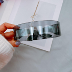 Futuristlikud s&otilde;dalase p&auml;ikeseprillid: Trendikad, integreeritud peoklaasid isikup&auml;rastatud peapaelaga As shown