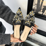 Moodne Disaineristiil Luksuslikud P&auml;rlhelmestega Sametised Mulid Naistele Elegantne Terava Ninaga Tikandiga Veluurist Sandaalid Daamidele Vintage Slaidid 35 must