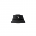 CHANEL klassikaline tr&uuml;kitud logo puuvillane kalurim&uuml;ts sama stiil meestele ja naistele must