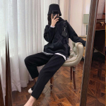 Kootud naiste s&uuml;gis- ja talvep&uuml;ksid villased laia s&auml;&auml;rega vabaajap&uuml;ksid k&otilde;rge v&ouml;&ouml;kohaga ka&scaron;miir-redis vanaemap&uuml;ksid One Size must