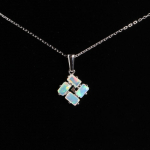 925 h&otilde;bedast v&auml;ike ripats kaelakee looduslike opaalidega v&auml;&auml;riskivide peened ehted kollasest kullast ja valge kullaga kaetud h&otilde;bedaga valge