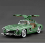 1/24 Benz 300SL Vintage Diecast Sulamist Miniatuurne M&auml;nguauto Mudel Tagasit&otilde;mbamine Heli Valgus Klassikaline Kollektsioon Kingitus Poisile roheline