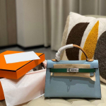 Uus ehtsast nahast teise p&otilde;lvkonna kott Mini kott peopesaprinteriga veisenahast &uuml;he &otilde;laga naiste ristkehaga kott Klassikaline moodne ja mitmek&uuml;lgne 21cm+box with silk scarf