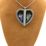 Pierres et Min&eacute;raux. Collier Tanzanite + Aigue-Marine brut. Mod&egrave;le coeur. sinine