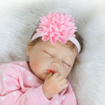 55 cm 22 tolli Reborn beebi pehme silikoonvin&uuml;&uuml;l elutruu magav Reborn beebinukk t&uuml;druk vasts&uuml;ndinu nukk m&auml;nguasi p&auml;riselu laps Cloth Body Doll