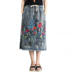Naiste midi seelik elastse pingutusn&ouml;&ouml;riga v&ouml;&ouml;kohaga tikitud lillemustriga teksariidest seelik XXL tumesinine v&auml;rv