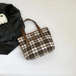 Selle aasta populaarne moodne retro k&auml;ekott 2025 kevad uus mitmek&uuml;lgne ins &otilde;lakott kaenlaalune kandekott