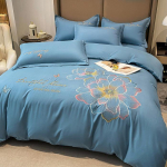 Elegantne puuvillane harjatud neljaosaline voodipesukomplekt: &Uuml;hev&auml;rviline nahas&otilde;bralik voodilina ja tekikott. 1.5m Bed Sheet Set [Duvet 200X230] Four-Piece Set