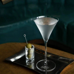 Kimura Kooniline Kolmnurkne Martini Klaas Kerge ja &Otilde;huke Pliiivaba Kristallklaasist Varrega Unikaalne Kokteiliklaas 1PCS