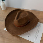 Uus disain Naturaalsest Paberist Western Cowboy M&uuml;ts 13cm Suur laia &auml;&auml;rega Naised Mehed Suvised Ranna &otilde;lgk&uuml;barad Panama Cowgirl Jazz p&auml;ikesem&uuml;tsid 58cm