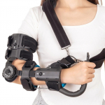 K&uuml;&uuml;narliigeseortoos ROM Omax O-1680 T-Max Elbow Plus - Vasak