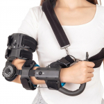 K&uuml;&uuml;narliigeseortoos ROM Omax O-1680 T-Max Elbow Plus - Parem