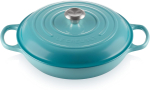 Le Creuset Signature emailitud malmist madal pajaroog kaanega, 30 cm, 3,2 l, t&uuml;rkiissinine, 21180301702430
