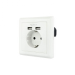 Nanocable Schuko seinapistik 2 USB-pordiga, max. 2,4 A, valge.