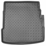 Plastikust pakiruumimatt Jaguar XE 2019-2024 (uuendatud versioon)