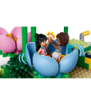 LEGO Friends P&ouml;&ouml;rlev lille ja haldja tassikarussell