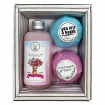 Bohemia Gifts Boho style Set kosmeetika kinkekomplekt (du&scaron;igeel, 250 ml + vannipomm, 110 g + vannipomm, 110 g)